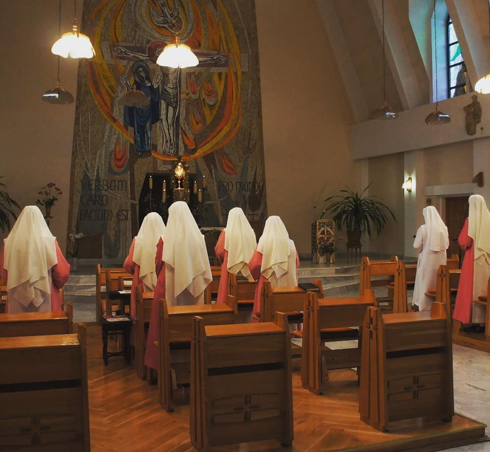 Dziś z racji wspomnienia Ofiarowania NMP obchodzimy od niedawna w Kościele Światowy Dzień Życia Kontemplacyjnego. Cieszę