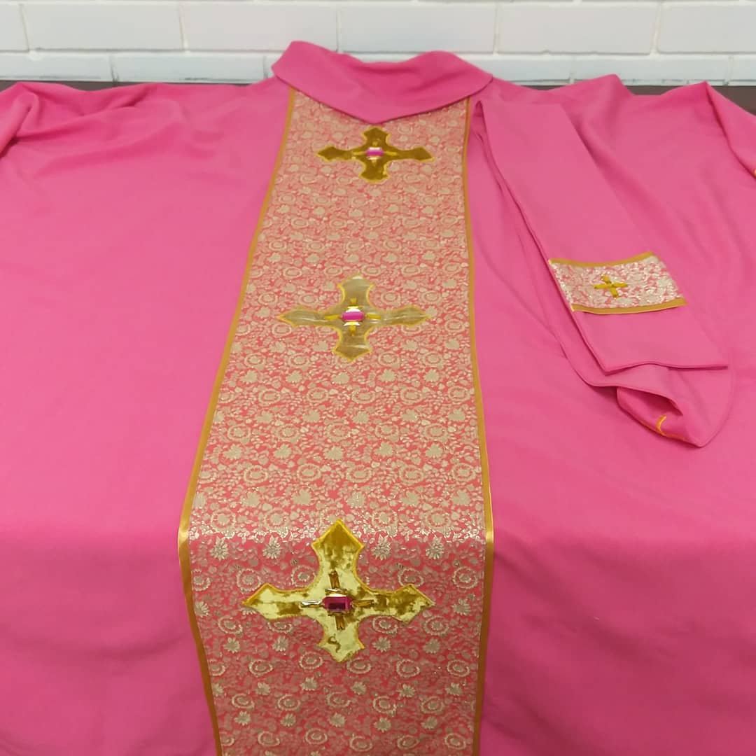 Jest #Gaudete jest różowy :) "real men wear pink"
