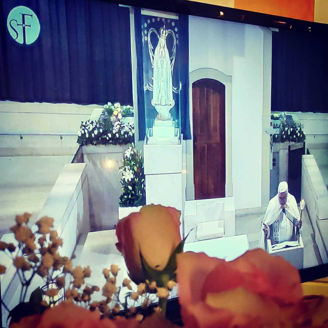 Lubię te wieczory różańcowe w łączności z Fatimią. Szczególnie…
