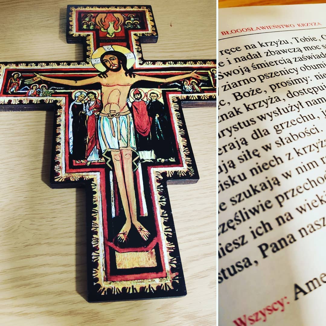 Dzisiaj otrzymałem niespodziewany dar od jednego z braci kapłanów z Ruchu Światło-Życie. Jest to specjalny wizerunek krz