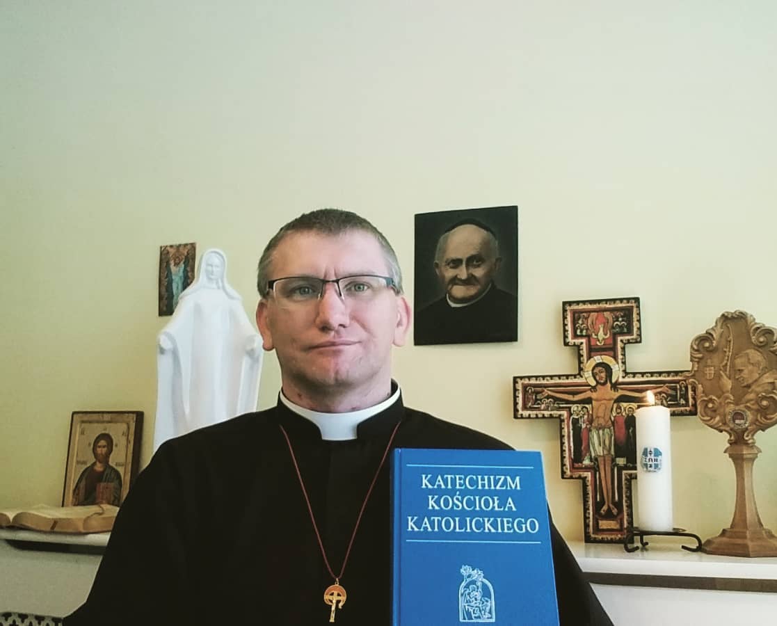 "Proszę zatem pasterzy Kościoła oraz wiernych, aby przyjęli ten Katechizm w duchu jedności i gorliwie nim się posługiwal