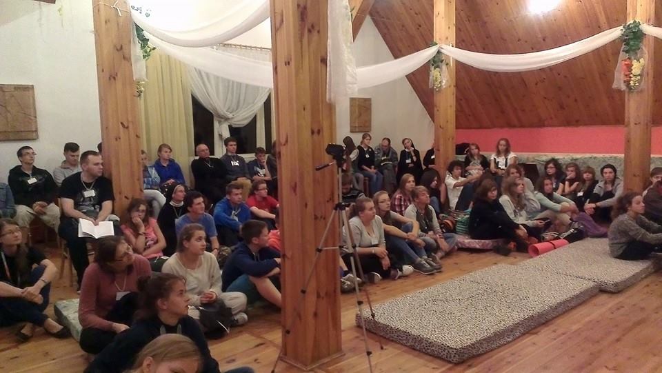 Tonight I'm gonna preach to young people about Christ's love…