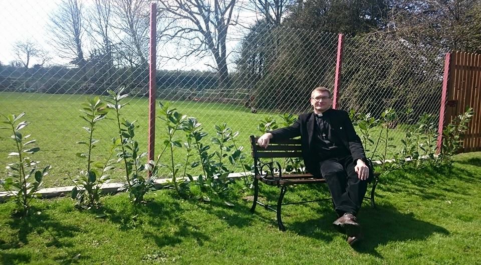 Time to take some rest after busy Triduum. -- Po intensywnie…