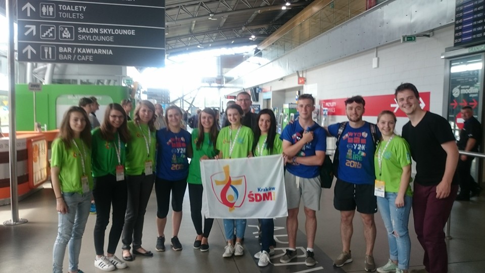 We are waiting for our group with the welcome committee :)…