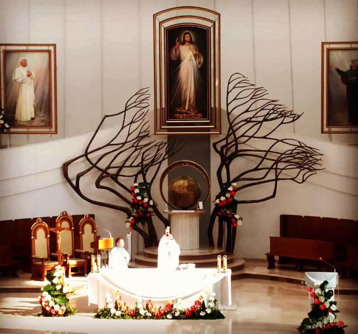 Ten moment kiedy przychodzisz dołączyć się do koncelebry a tu proszą o przewodniczenie Eucharystii. Ostania wizyta w San