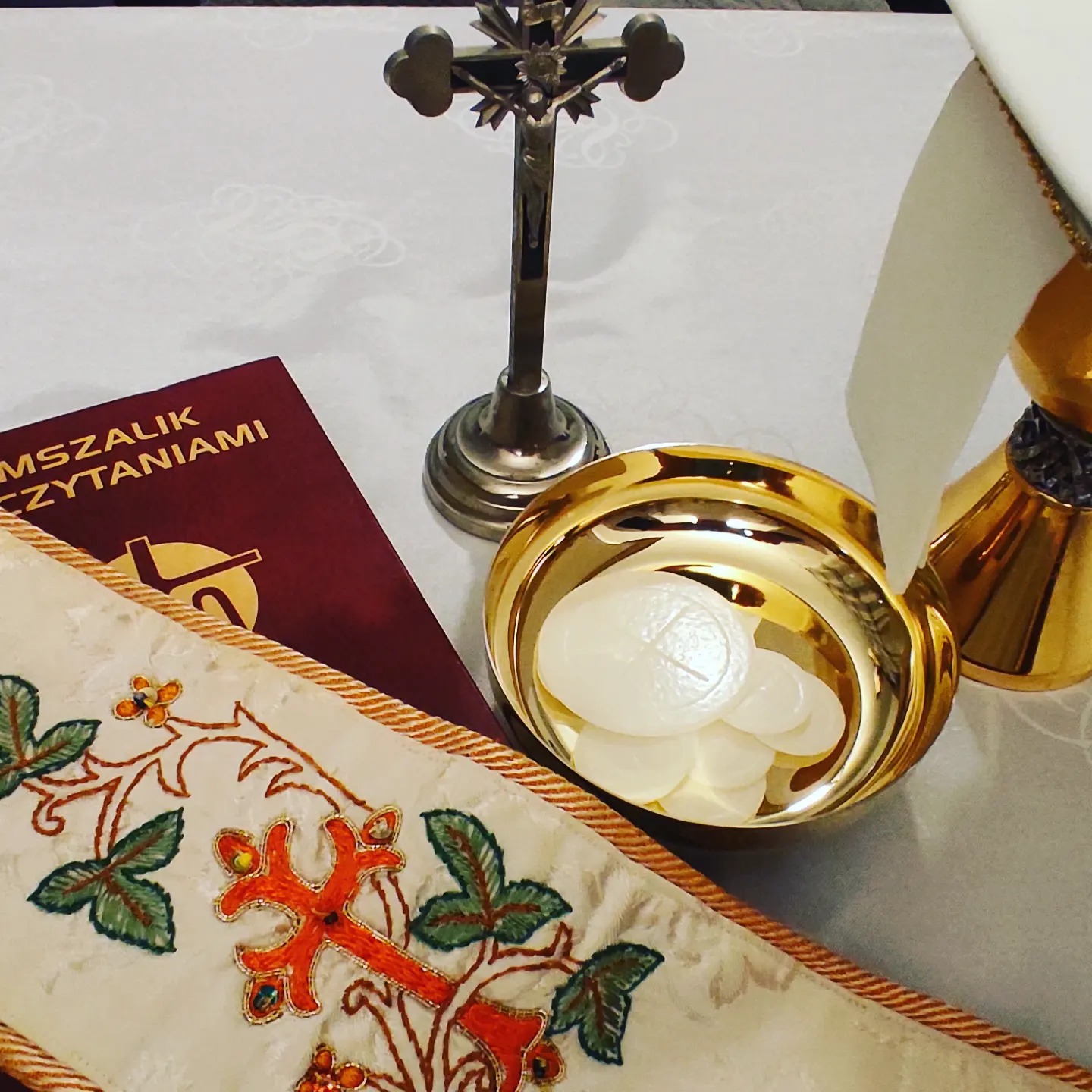 Punkt kulminacyjny wizyty w UK. Pierwsza w historii Eucharystia…