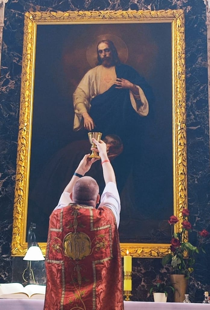 Dziś Eucharystia Oazy w katedrze poznańskiej, boczna kaplica…