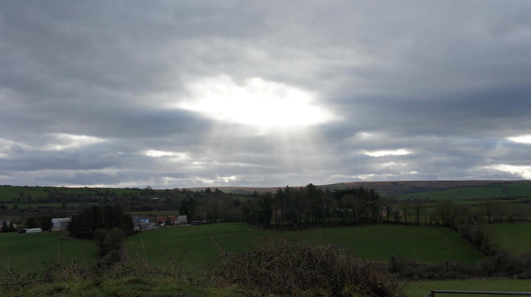 I took that photo today on my way to Tralee, when just stoped for a minute and saw that beautiful sky - it reminded me s